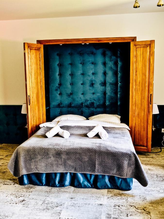 Bed and Breakfast Dwor Karwacz Пшасныш Экстерьер фото
