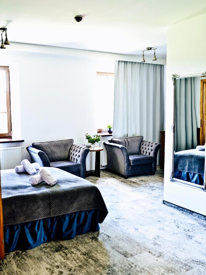 Bed and Breakfast Dwor Karwacz Пшасныш Экстерьер фото