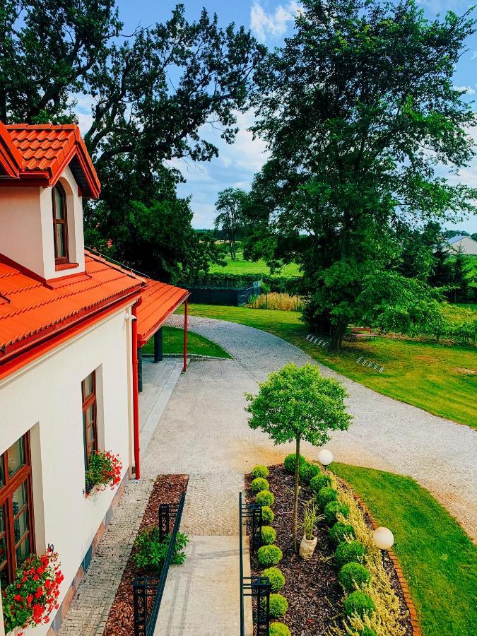 Bed and Breakfast Dwor Karwacz Пшасныш Экстерьер фото