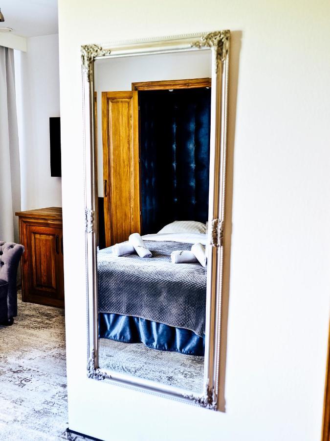 Bed and Breakfast Dwor Karwacz Пшасныш Экстерьер фото