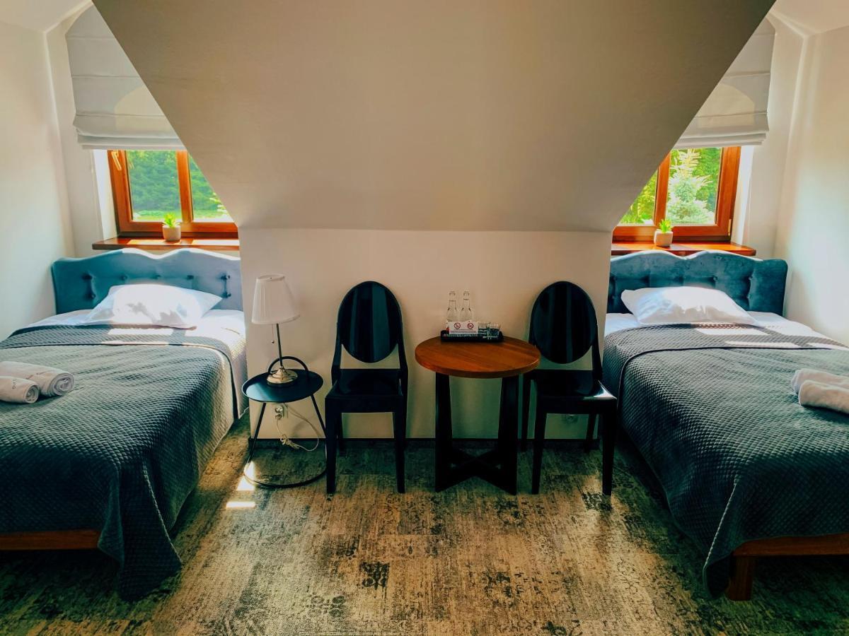 Bed and Breakfast Dwor Karwacz Пшасныш Экстерьер фото