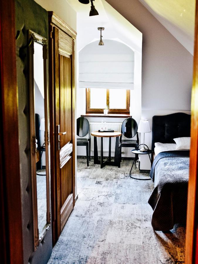 Bed and Breakfast Dwor Karwacz Пшасныш Экстерьер фото