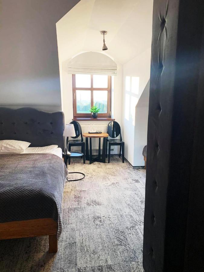Bed and Breakfast Dwor Karwacz Пшасныш Экстерьер фото