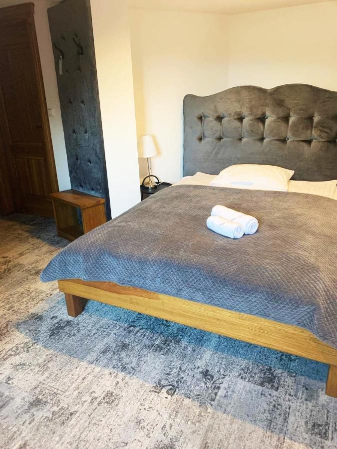 Bed and Breakfast Dwor Karwacz Пшасныш Экстерьер фото